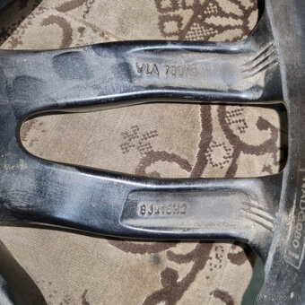 Hliníkové disky 5x112 R18 8J ET40 - 5