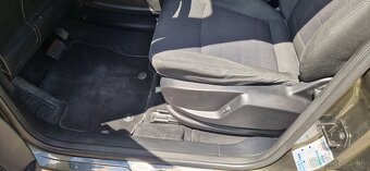 Predám Ford Galaxy - 5