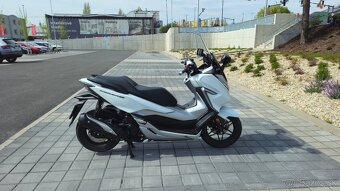 Honda FORZA 300 (nss 300) - 5