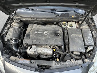 Predám Opel Insignia - šedá metalíza - 5