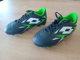 Predám detské turfy PUMA + kopačky LOTTO vel.č.31 - 5