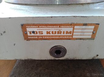 Otocny stol 320 - 5