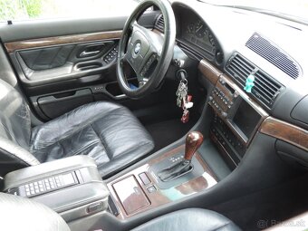 BMW e38 735í - 5