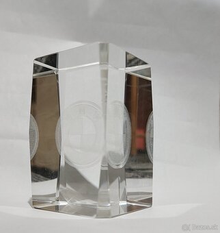 Predám sklenenú kocku pre fanúšikov BMW - 5