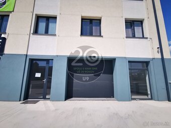 Obchodné priestory na prenájom v Prievidzi pri vstupe do Pri - 5