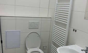 Atraktívne obchodné priestory - 72 m2 - pri Auparku - 5