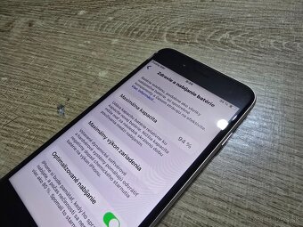 Iphone SE 2020 128gb v super stave bateria ma 94 percentne z - 5