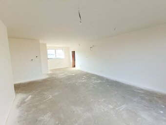 PREDAJ - 4 izbový holodom s veľkou garážou , Lužianky, Smrek - 5