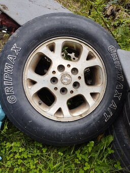 Predam kolesa jeep 225/75-R16 - 5