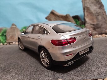 Prodám model 1:18 Mercedes Benz GLC - 5