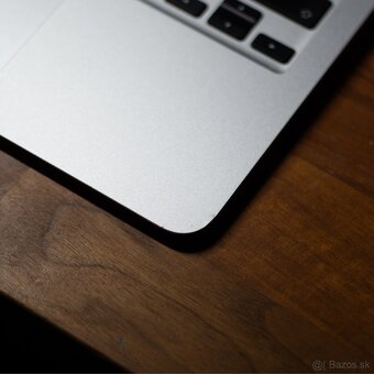 MacBook Air 11’ Mid 2013 - i5, 128GB SSD, 4GB RAM - 5