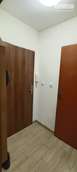 PRIEVIDZA-1 IZBOVÝ BYT 35M2- PO REKONŠTRUKCII -TOP LOKALITA - 5