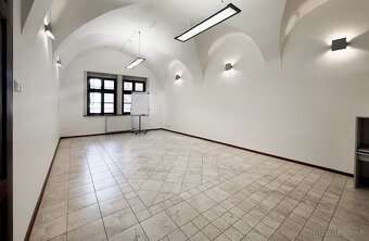 Prenájom kancelárie v centre Trnavy–Hviezdoslavovo námestie - 5