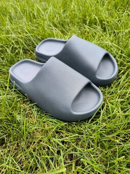 Yeezy Slide Slate Marine 43 - 5