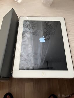 Apple iPad s Retina displejem 32GB Celluar MD526FD/A - 5