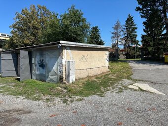 Garáž pod nadjazdom - 5