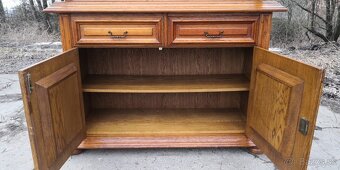 Rustikálna masivná vitrína - 5