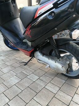 APRILIA SR 50 - 5