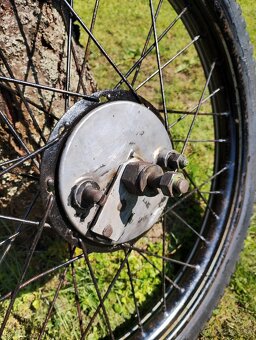 Predám originálne patinové koleso ČZ 150 C s linkami + brzd - 5