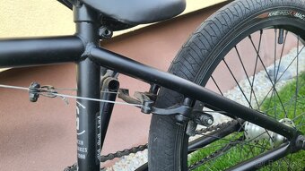 KHE BIKES SILENCER 2022 TOP STAV - 5