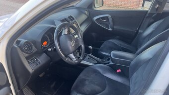 Toyota RAV4 2.2l D-CAT A/T 4WD - 5