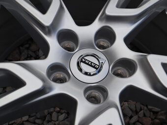18" Alu kola = 5x108 = VOLVO XC40 – ORIGINÁL ZIMNÍ - 5