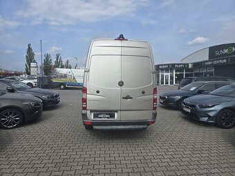 Mercedes-Benz Sprinter - 5