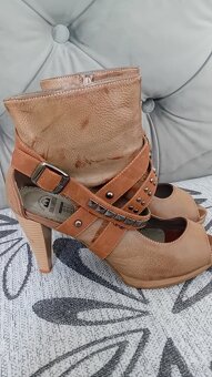 Nové sandále,veľ.41.opätok 10cm - 5