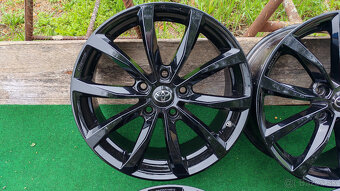 5x114,3 R17 --- TOYOTA AVENSIS , YARIS CROSS - 5