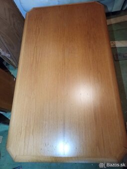 Predam stolik do obyvacky.Cena 24e.rozmery d120xs80cm.v okol - 5