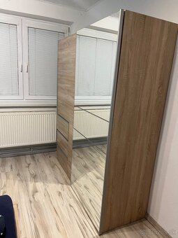 Skriňa so zrkadlom - 5