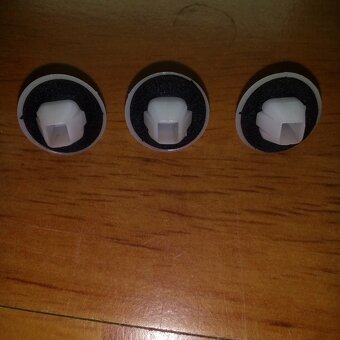 Plastové príchytky na Suzuki - 5