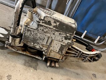 Stihl 050 051 av - 5