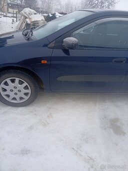 Predám hondu civik Roč 2001 - 5