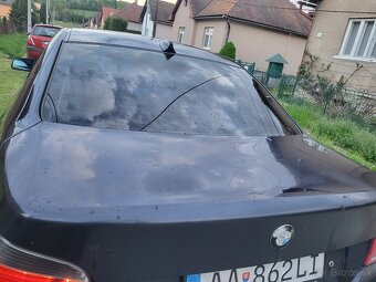 BMW E60 525d manuál - 5