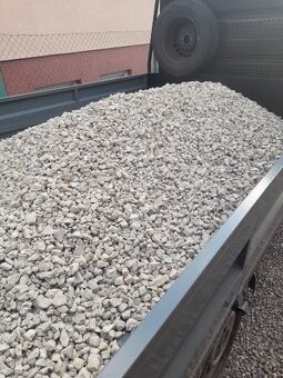 Autopreprava materialu do celkovej hmotnosti18ton - 5