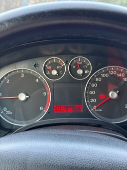 Ford focus 1.8 tdci GHIA - 5