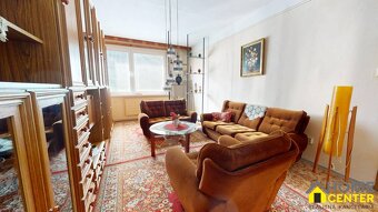 PREDAJ priestranný /65m2/, 2 izbový byt, blízko centra - IBA - 5