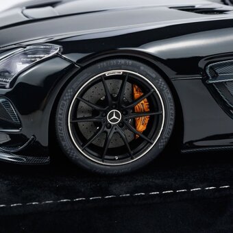 Mercedes-Benz SLS AMG | Henson&Heaven 1/18 - 5