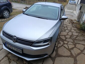 Volkswagen Jetta - 5