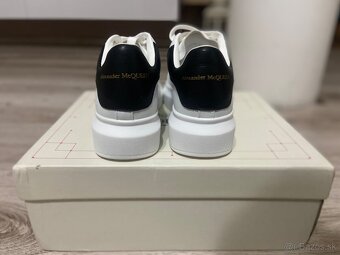 Alexander McQueen - 5