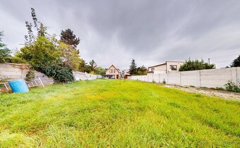 Stavebný pozemok v centre obce Ivanka pri Dunaji - 5