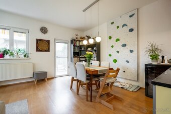 Ponúkame na predaj 4-izbový mezonetový byt pri jazere v uzav - 5