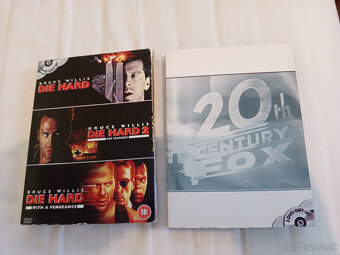 predám DVD Smrtonosná pasca (Die Hard) - 5