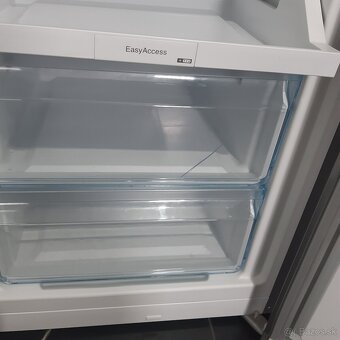 Chladnička s mrazničkou bosch - 5