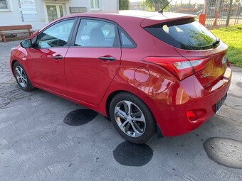 Hyundai i30 benzín - 5