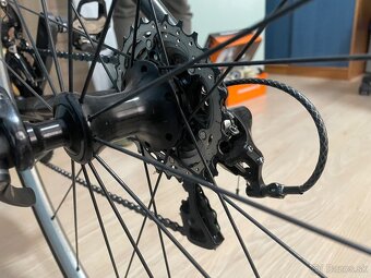 Predam cestny karbonovy bicykel - 5