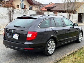 Škoda Superb Combi 2.0 TDI CR DSG 273000km 2011 - 5