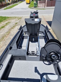 Finval 510bsc + 60hp Honda + príves 1300kg - čierna perleť - 5