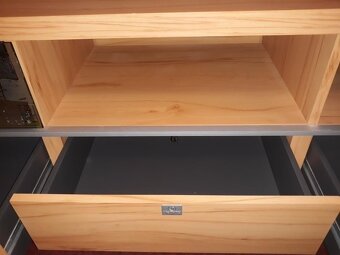 TV stolík 163 cm dĺžka, na kolečkách - 5